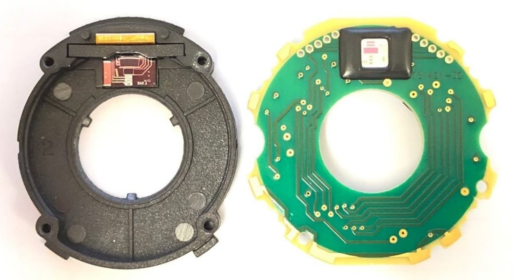 The photos below show a side-by-side comparison of the Quantum Devices QM35 (left) and Competitor’s Encoder A (right) silicon semiconductor sensors.